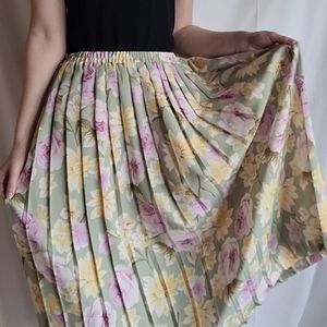 Vintage Leslie Fay Green Floral Pleated Elastic Waist Skirt